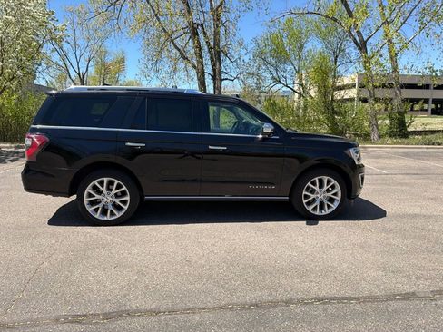 Used 2019 Ford Expedition Platinum AWD/4WD image 16
