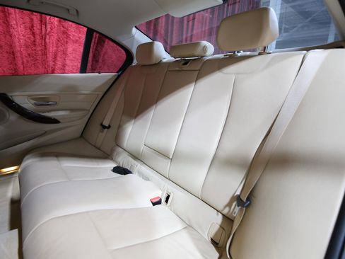 Used 2014 BMW 328d 328d Premium image 14