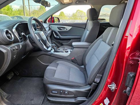 Used 2025 Chevrolet Blazer LT image 10