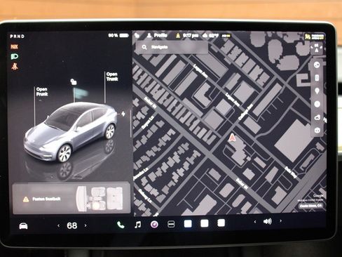 Used 2022 Tesla Model Y Long Range image 26