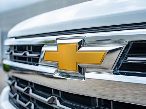 Used 2023 Chevrolet Silverado 1500 LT RWD image 13