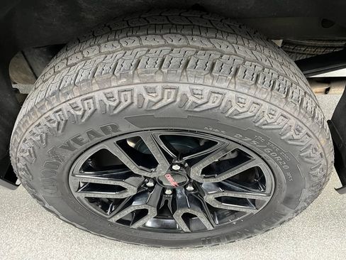 Used 2021 GMC Sierra 1500 Elevation w/ X31 Off-Road Package AWD/4WD image 16