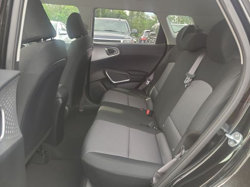 Used 2023 Kia Soul LX FWD image 27