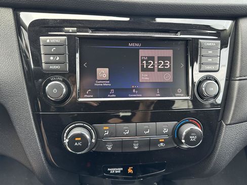 Used 2019 Nissan Rogue S w/ Special Edition Package AWD/4WD image 71