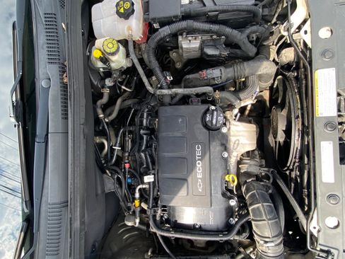 Used 2014 Chevrolet Cruze LT FWD image 18