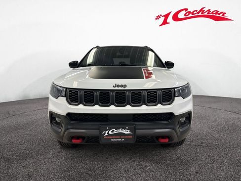 Used 2024 Jeep Compass Trailhawk AWD/4WD image 29