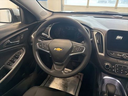 Used 2024 Chevrolet Malibu LT image 25