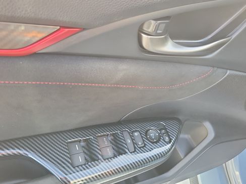 Used 2019 Honda Civic Type R image 21