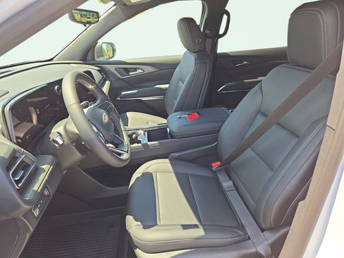 New 2026 Chevrolet Traverse LT FWD image 11