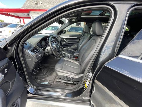 Used 2018 BMW X1 xDrive28i w/ Premium Package AWD/4WD image 9