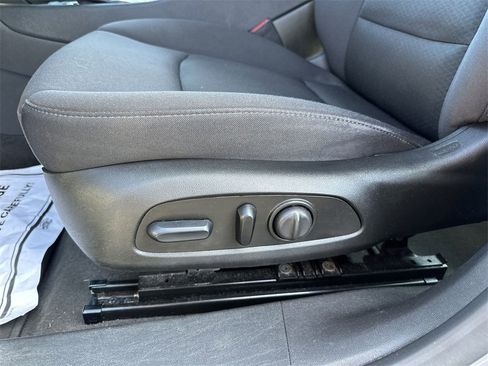 Used 2023 Chevrolet Malibu LT image 12