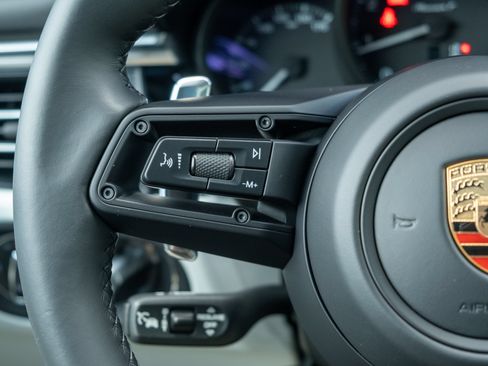 Certified 2023 Porsche Macan Turbo AWD/4WD image 26
