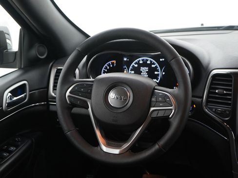 Used 2018 Jeep Grand Cherokee Limited w/ Trailer Tow Group IV image 16