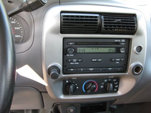 Used 2008 Ford Ranger XLT image 17