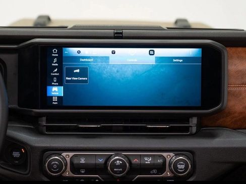 Used 2025 Jeep Wrangler Sport image 29