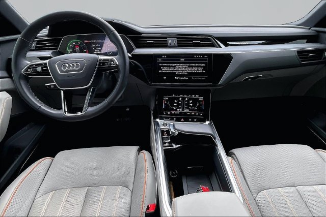 Used 2024 Audi Q8 e-tron Prestige AWD/4WD image 15