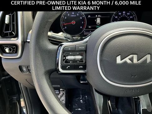 Used 2022 Kia Sorento LX FWD image 11