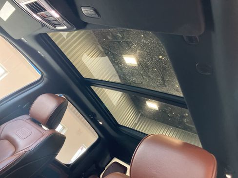 Used 2019 RAM 1500 Laramie Longhorn AWD/4WD image 11