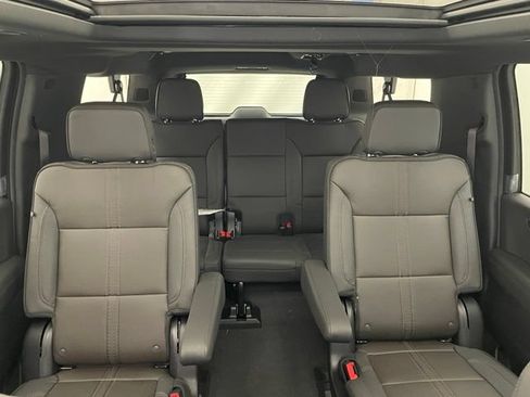 New 2026 Chevrolet Suburban High Country AWD/4WD image 14