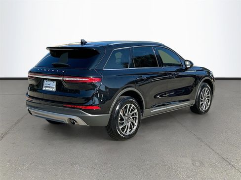 Used 2021 Lincoln Corsair AWD image 7