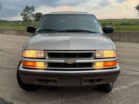 Used 2001 Chevrolet Blazer LT w/ Preferred Equipment Group AWD/4WD image 10