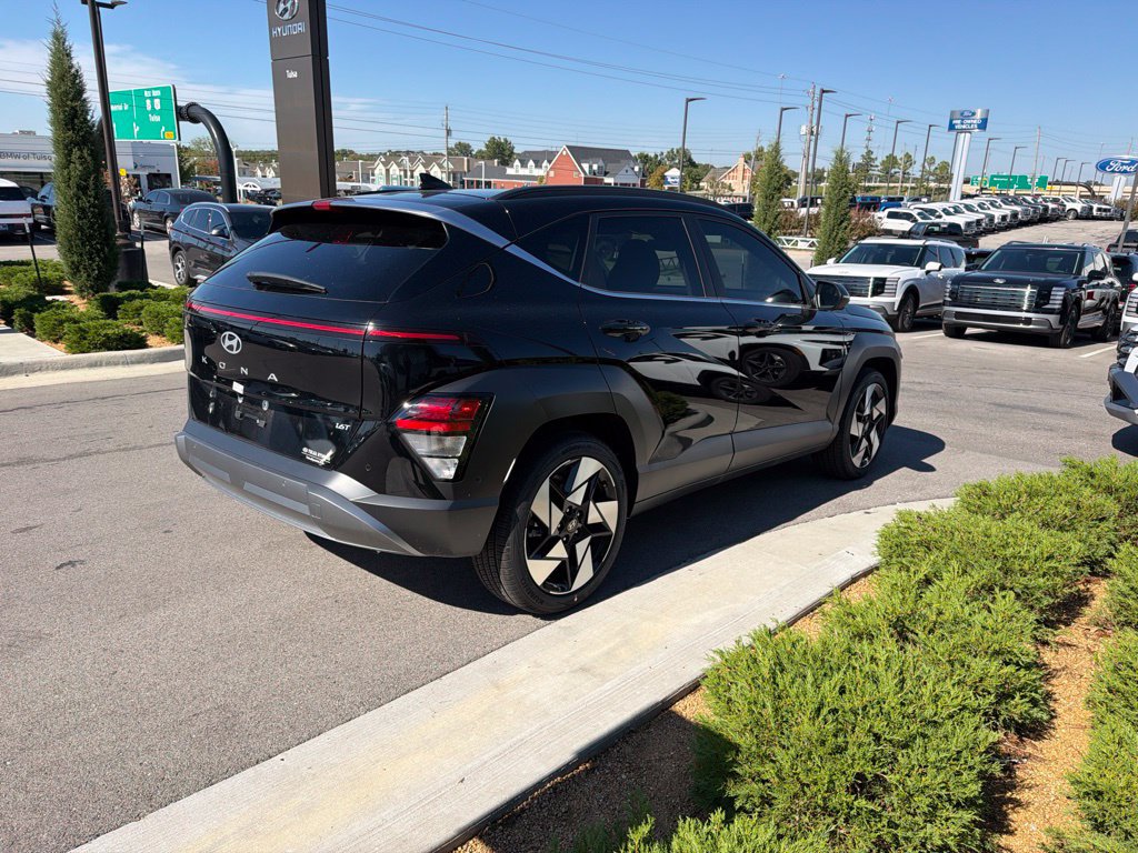 New 2026 Hyundai Kona Limited FWD image 6