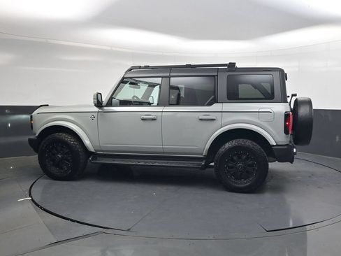 Used 2024 Ford Bronco Outer Banks AWD/4WD image 11