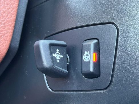 Used 2016 BMW 528i xDrive Sedan AWD/4WD image 32