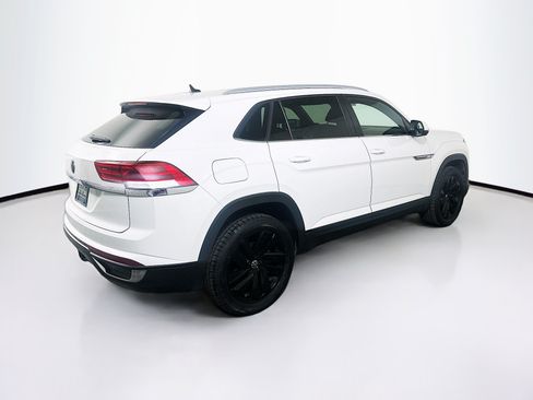 Used 2022 Volkswagen Atlas Cross Sport SE FWD image 9