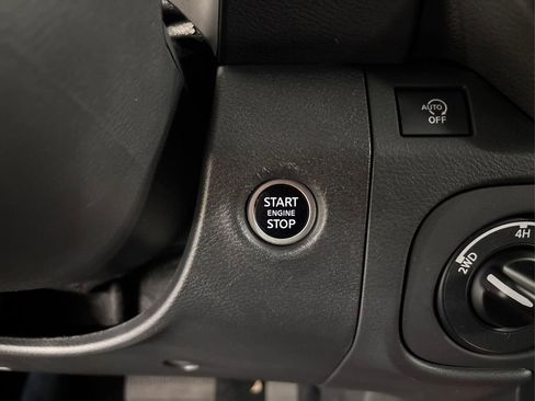 Certified 2025 Nissan Frontier PRO-4X image 29