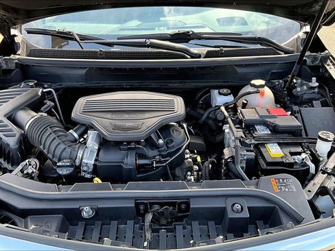 Used 2024 Cadillac XT5 Premium Luxury w/ Technology Package AWD/4WD image 9
