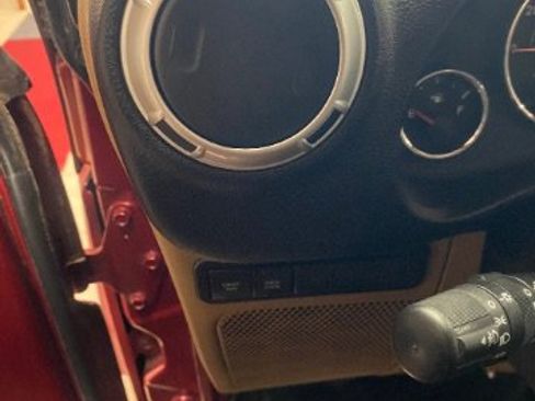 Used 2012 Jeep Wrangler Unlimited Rubicon w/ Dual Top Group image 26