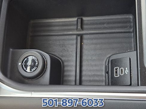 Used 2025 Ford Expedition Active RWD image 25