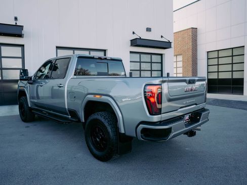 Used 2024 GMC Sierra 3500 AT4 w/ Technology Package AWD/4WD image 5