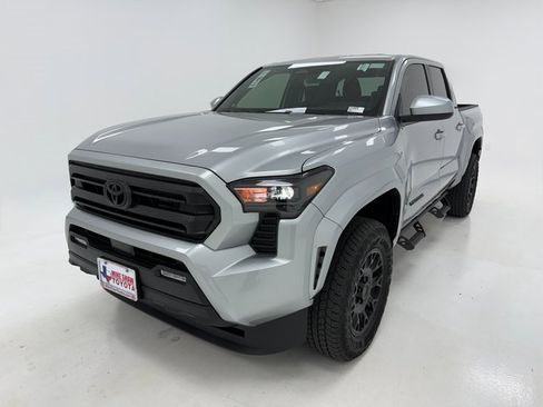 New 2026 Toyota Tacoma SR5 image 4
