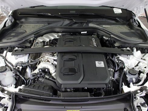 Certified 2025 Mercedes-Benz GLC 43 AMG 4MATIC image 32