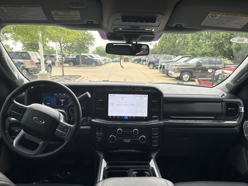 Used 2024 Ford F250 Lariat w/ Tremor Off-Road Package image 11