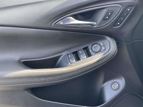 Used 2023 Buick Encore GX Essence w/ Experience Buick Package image 17