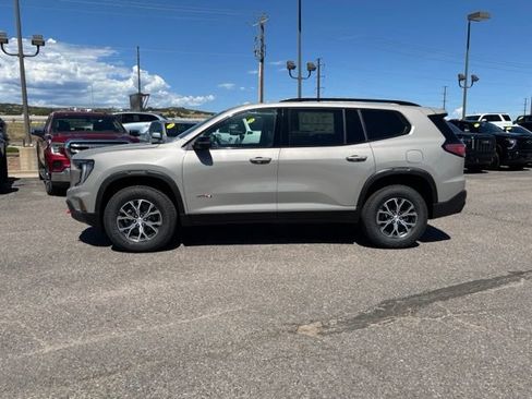 New 2026 GMC Acadia AT4 w/ Luxury Package AWD/4WD image 2