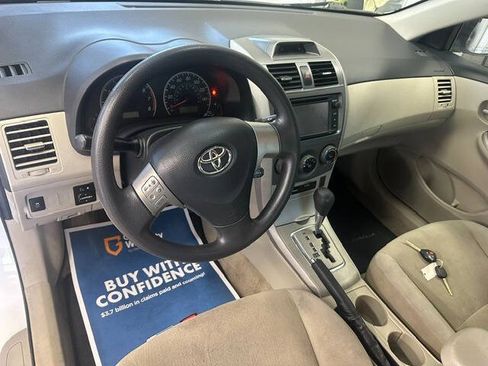 Used 2013 Toyota Corolla LE FWD image 12