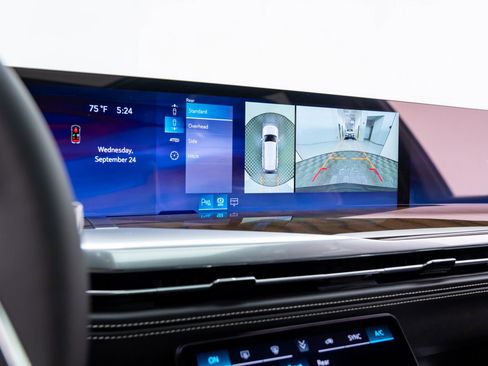 New 2026 Cadillac Escalade Platinum Sport w/ LPO, ONYX Package image 28