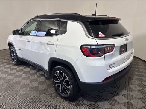Used 2022 Jeep Compass Limited AWD/4WD image 4