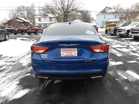 Used 2015 Chrysler 200 S w/ Navigation & Sound Group I image 8