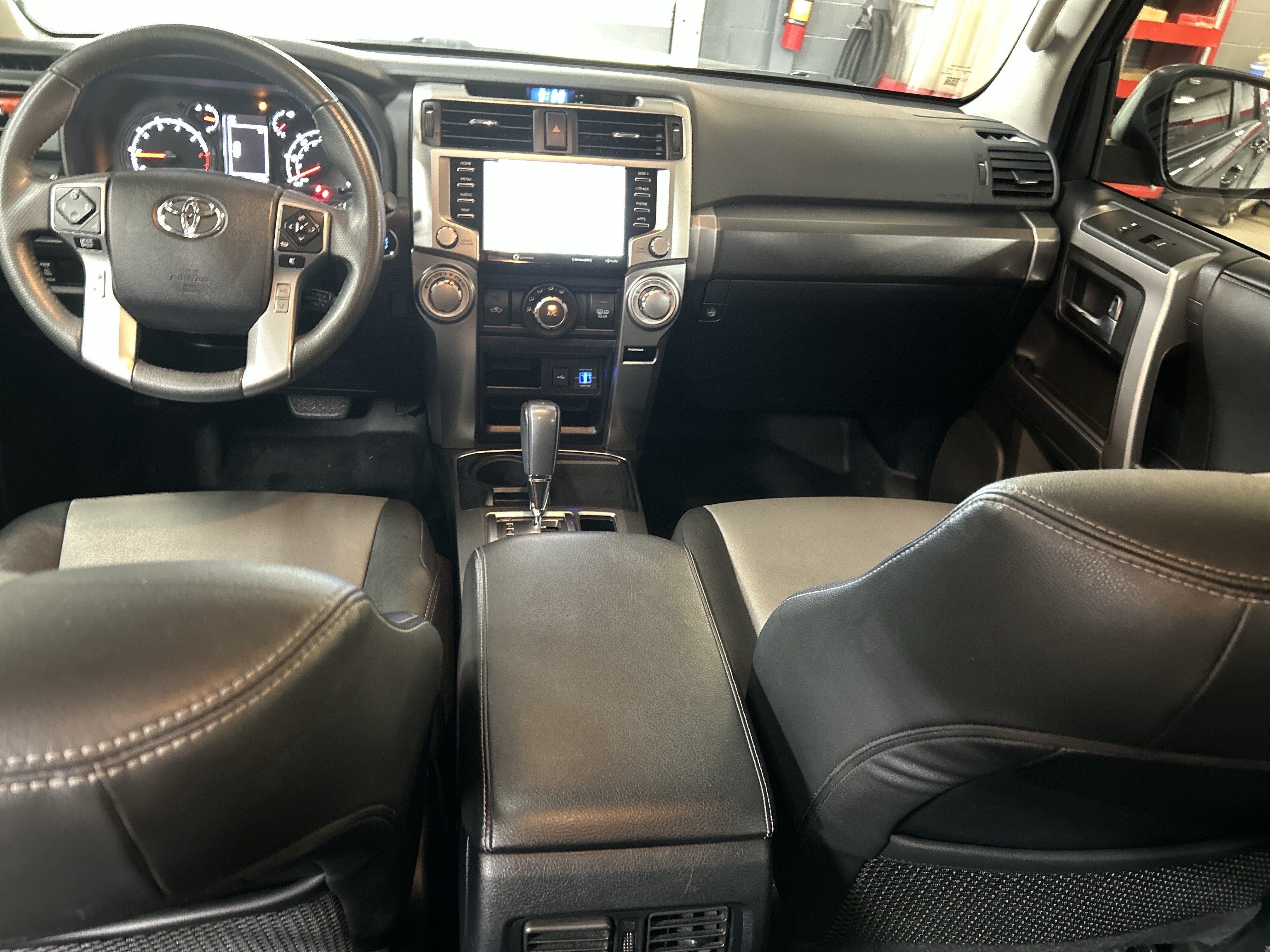 Used 2021 Toyota 4Runner SR5 Premium w/ Moonroof Package RWD image 29