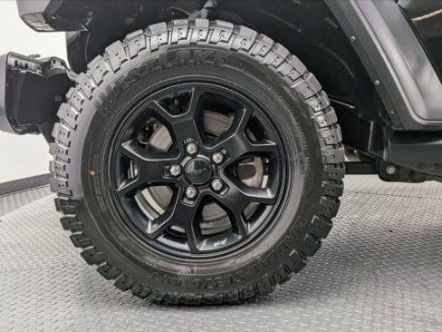 Used 2023 Jeep Wrangler Unlimited Sport image 34