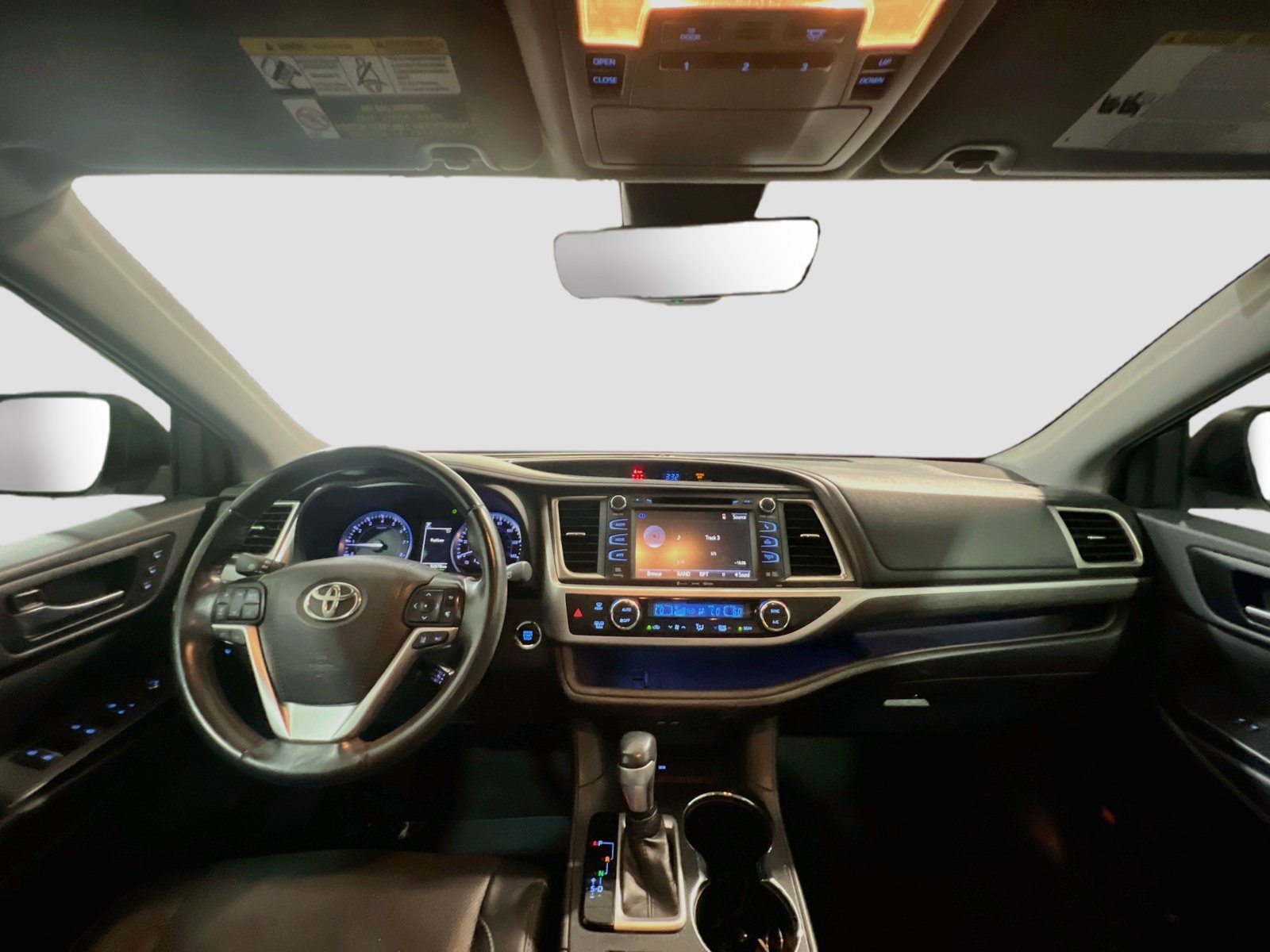 Used 2019 Toyota Highlander Limited FWD image 17