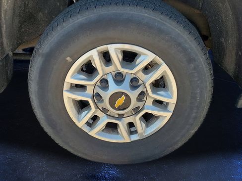 Used 2025 Chevrolet Silverado 2500 LT w/ Convenience Package AWD/4WD image 7
