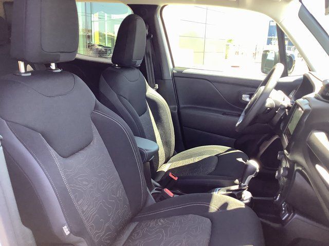Used 2023 Jeep Renegade Latitude AWD/4WD image 34