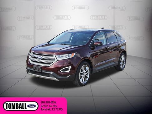 Used 2017 Ford Edge Titanium w/ Equipment Group 302A FWD image 3