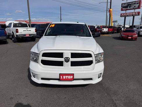 Used 2014 RAM 1500 Express RWD image 2